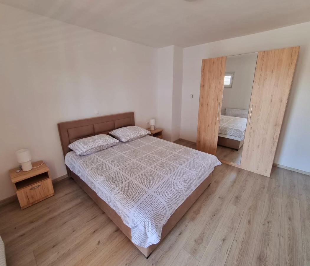 Apartment Mate Sukošan Exteriör bild